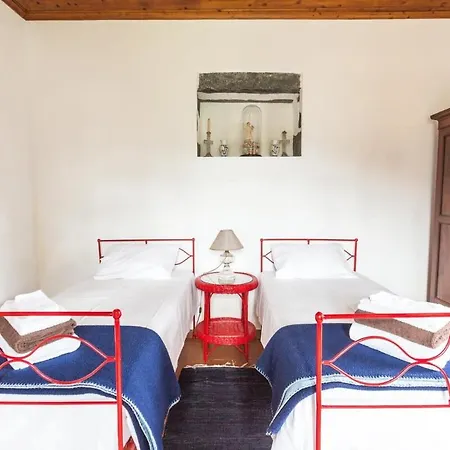 Konukevi Casa Duas Ribeiras *