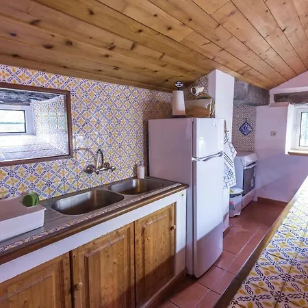 Casa Duas Ribeiras Holiday home *