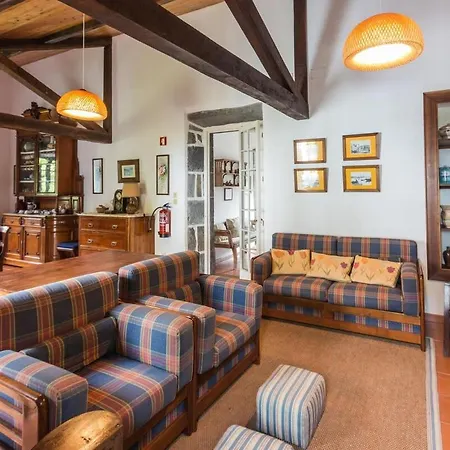 Casa Duas Ribeiras Holiday home *